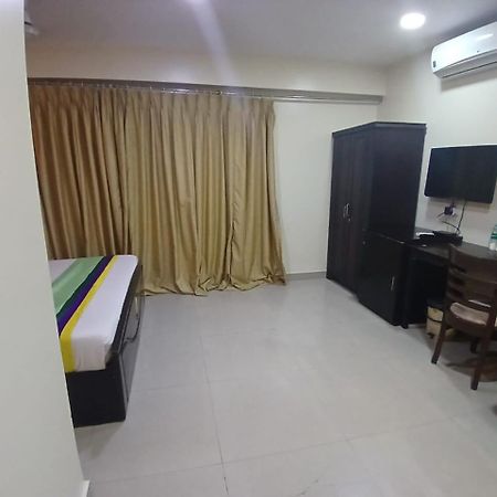 Blossoms Room The Plaza-Luxury Collection- Lakdikapul Haïdarabad Extérieur photo
