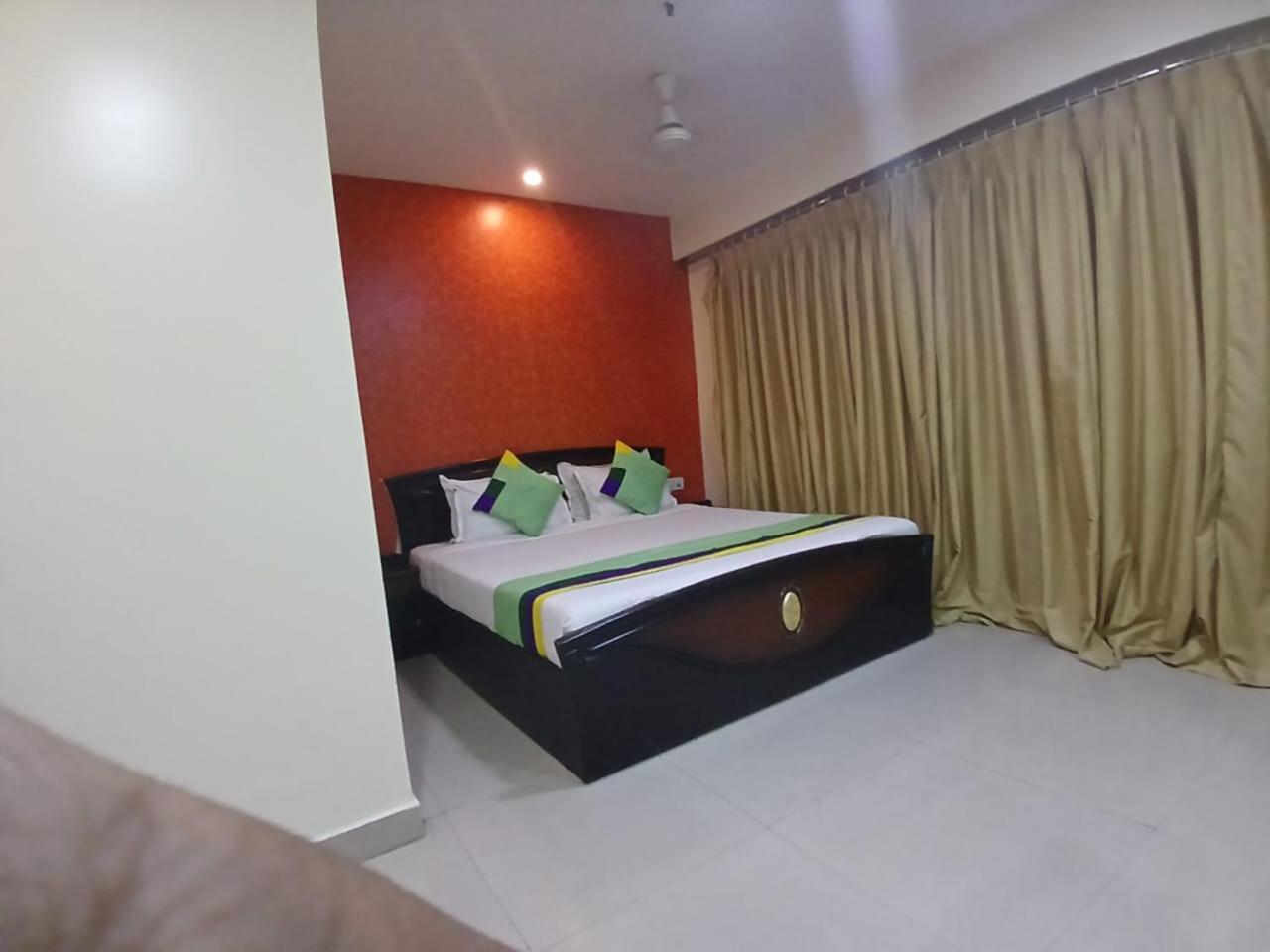 Blossoms Room The Plaza-Luxury Collection- Lakdikapul Haïdarabad Extérieur photo