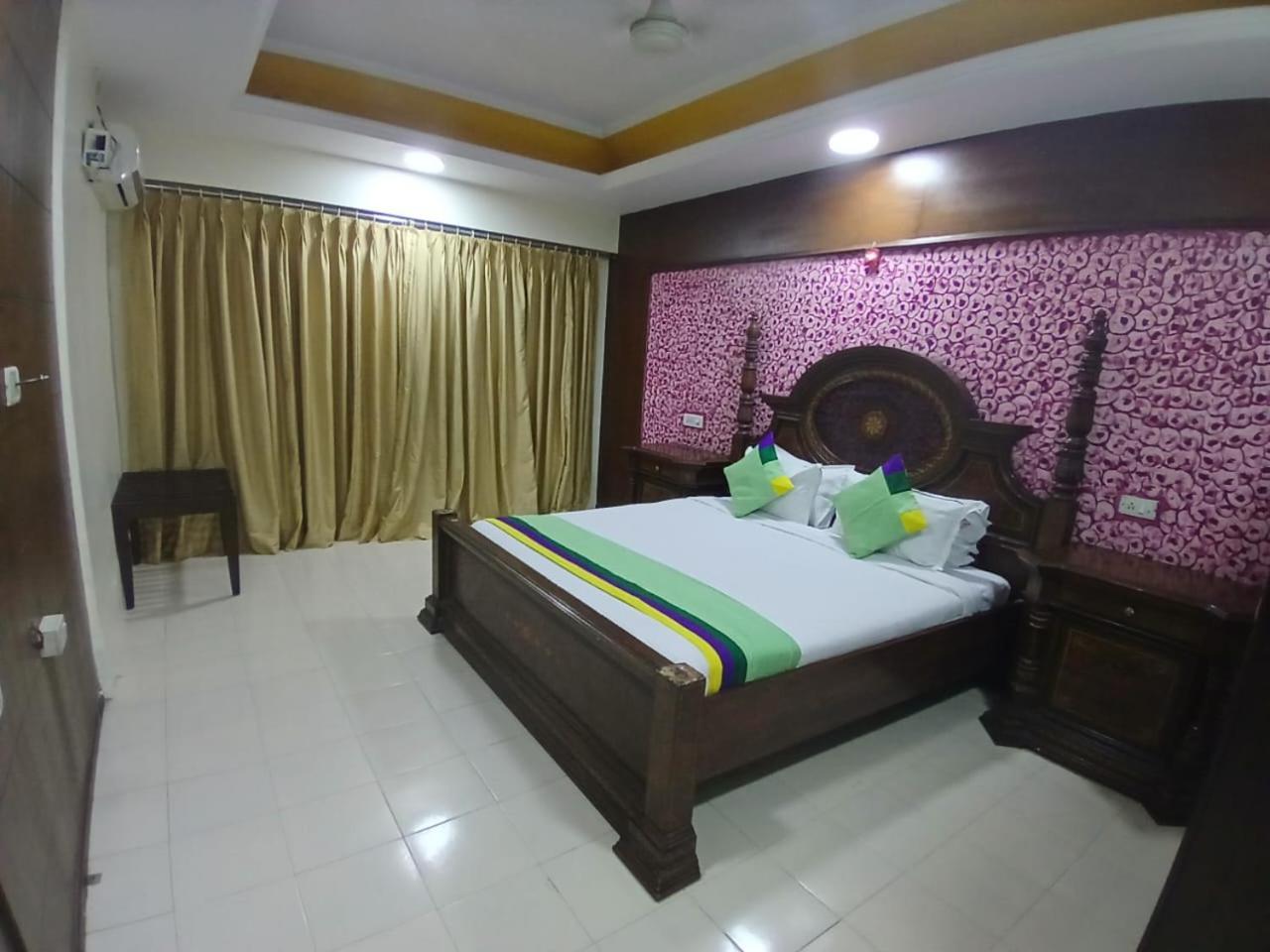 Blossoms Room The Plaza-Luxury Collection- Lakdikapul Haïdarabad Extérieur photo